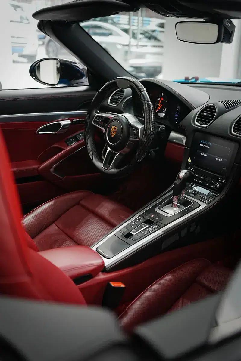 2018 Porsche 718 Boxster 2.0T — миниатюра 15
