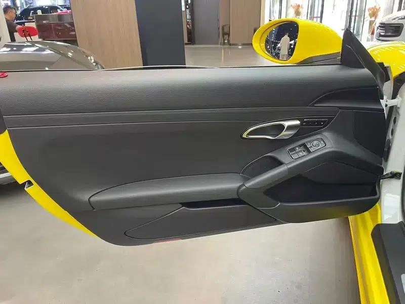 Porsche 718 Cayman 2020 2.0T — миниатюра 8