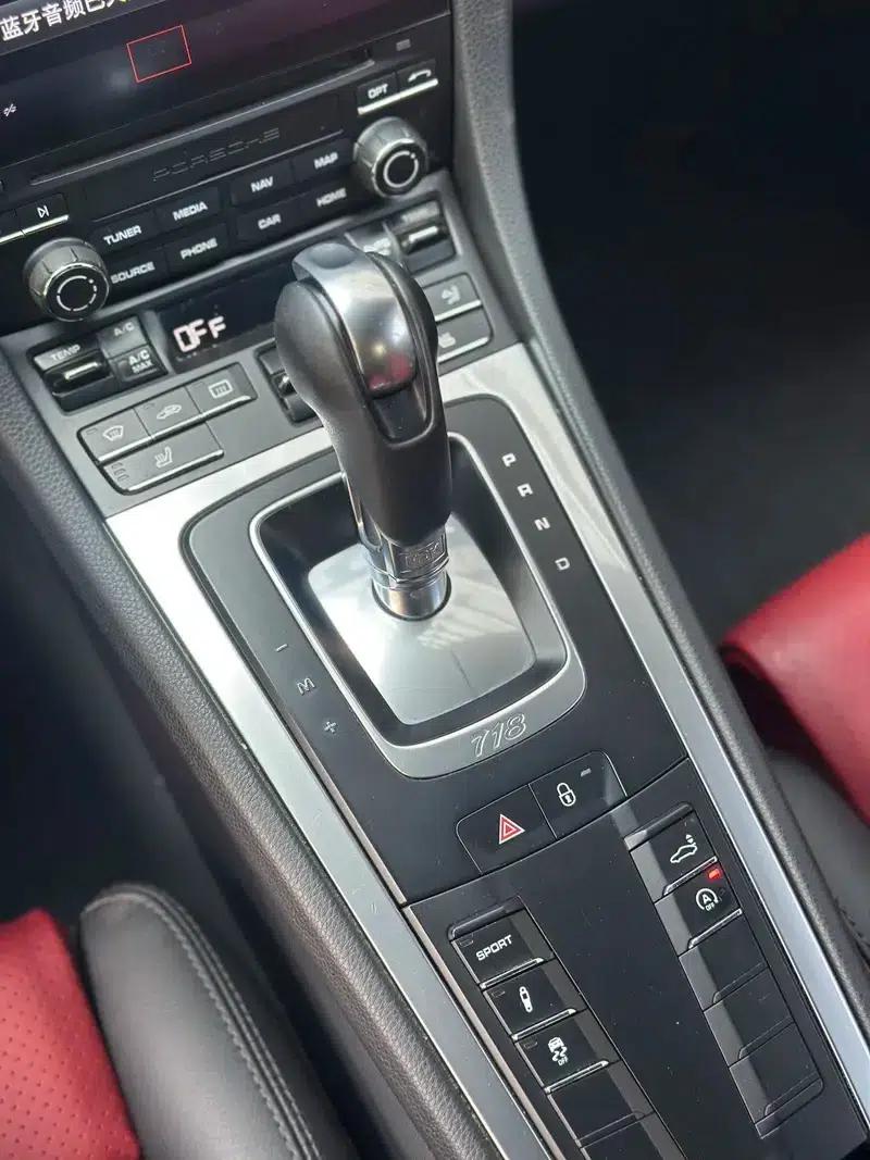 Porsche 718 Cayman 2018 2.0T — миниатюра 8