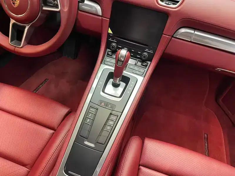 Porsche 718 Cayman 2020 2.0T — миниатюра 7