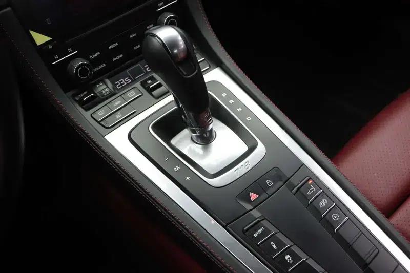 Porsche 718 Cayman 2018 2.0T — миниатюра 16