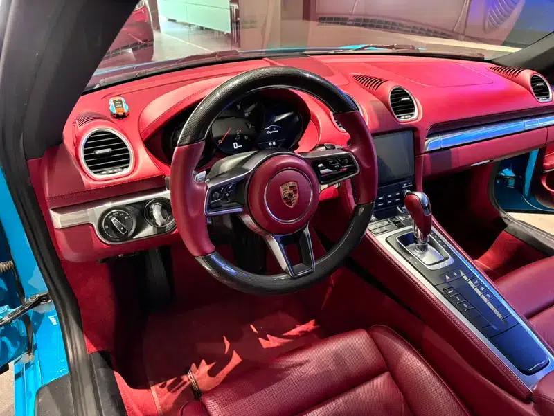 Porsche 718 Cayman 2018 2.0T — миниатюра 13