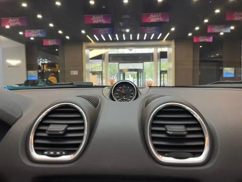 2019 Porsche 718 Boxster T — миниатюра 12