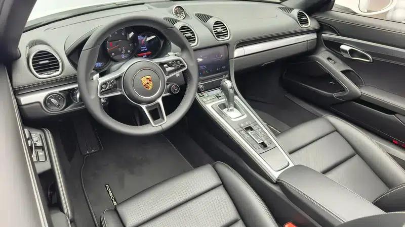 2025 Porsche 718 2.0T Automatic Rear-Wheel Drive 2-Seater Factory Custom Edition — миниатюра 14