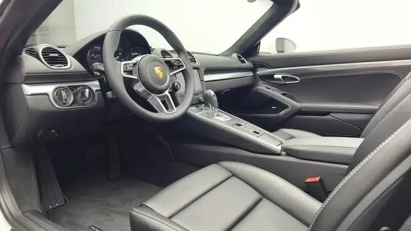 2025 Porsche 718 2.0T Automatic Rear-Wheel Drive 2-Seater Factory Custom Edition — миниатюра 15