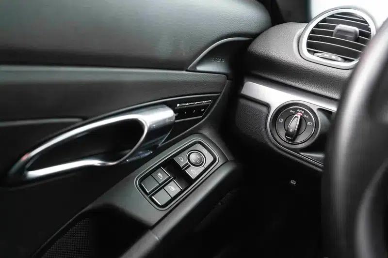 2018 Porsche 718 Boxster 2.0T — миниатюра 12