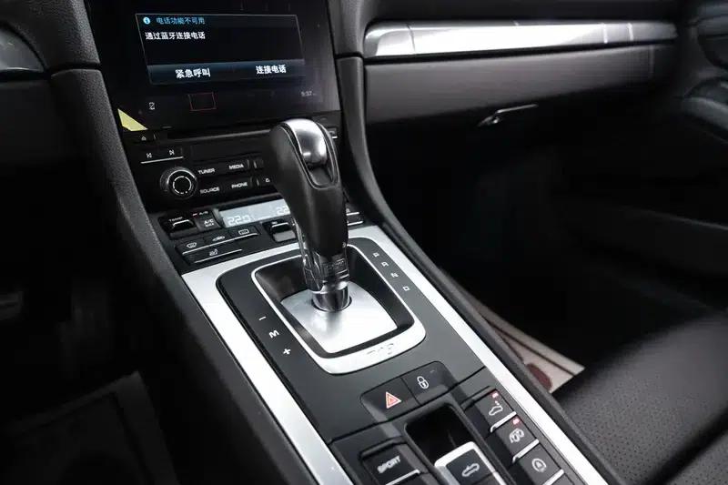 2018 Porsche 718 Boxster 2.0T — миниатюра 21