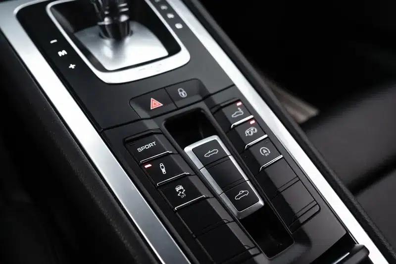 2018 Porsche 718 Boxster 2.0T — миниатюра 22