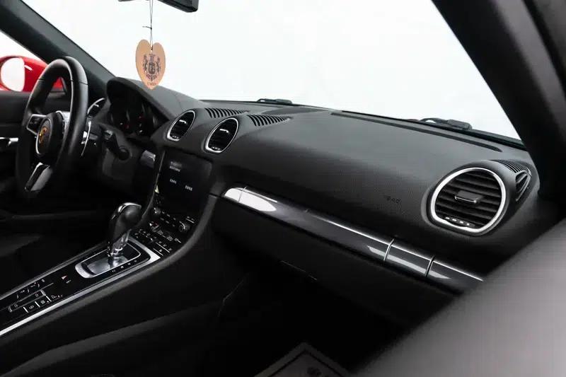 2018 Porsche 718 Boxster 2.0T — миниатюра 24
