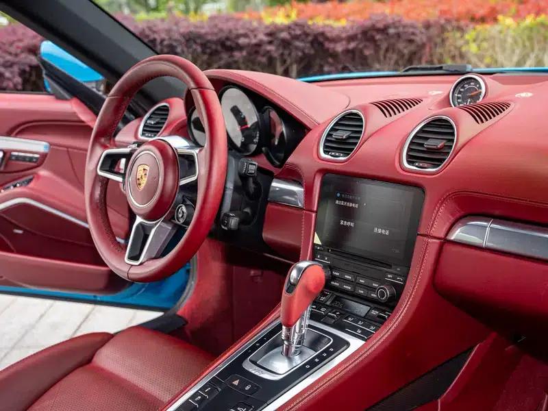Porsche 718 Cayman 2018 2.0T — миниатюра 14