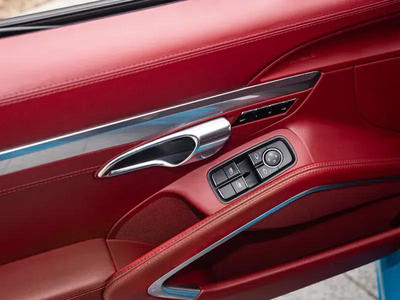 Porsche 718 Cayman 2018 2.0T — миниатюра 22
