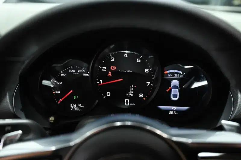 Porsche 718 Cayman 2018 2.0T — миниатюра 12