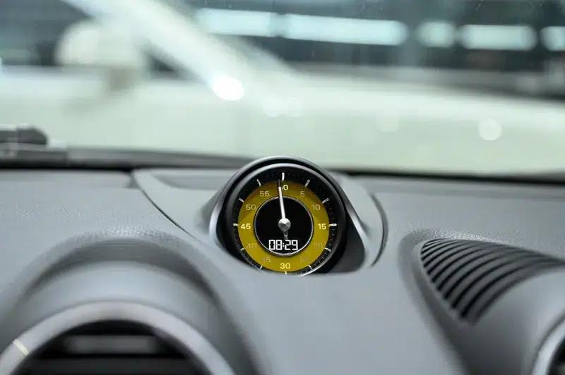 Porsche 718 Cayman 2018 2.0T — миниатюра 7