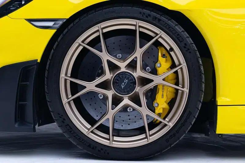 Porsche 718 2022 Cayman GT4 RS 4.0L — миниатюра 9