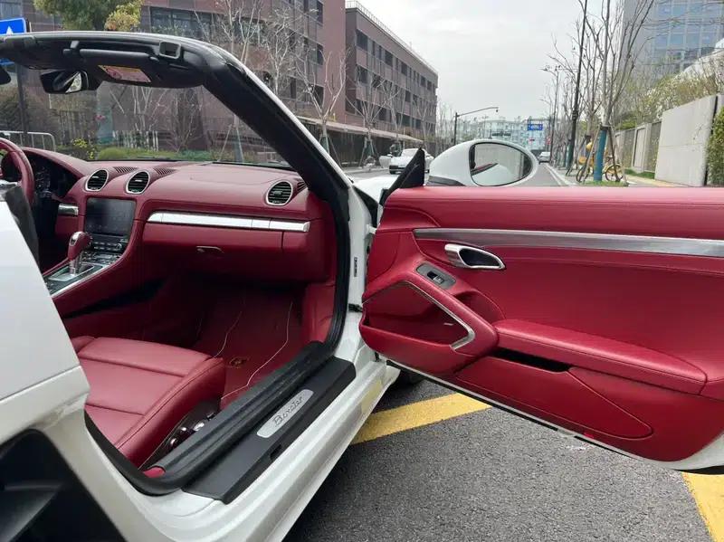 2023 Porsche 718 Boxster 2.0T — миниатюра 16