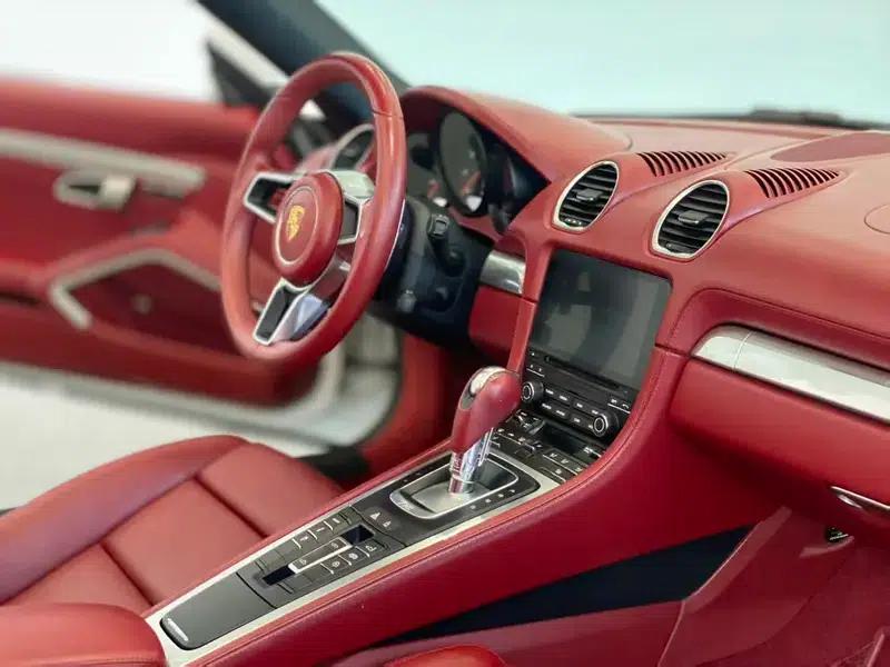 2020 Porsche 718 Boxster 2.0T — миниатюра 11
