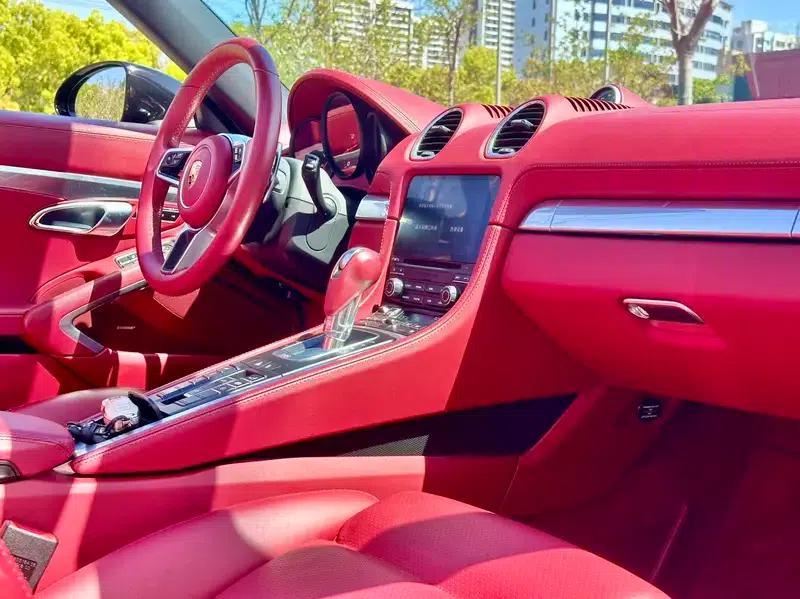 2020 Porsche 718 Boxster 2.0T — миниатюра 10