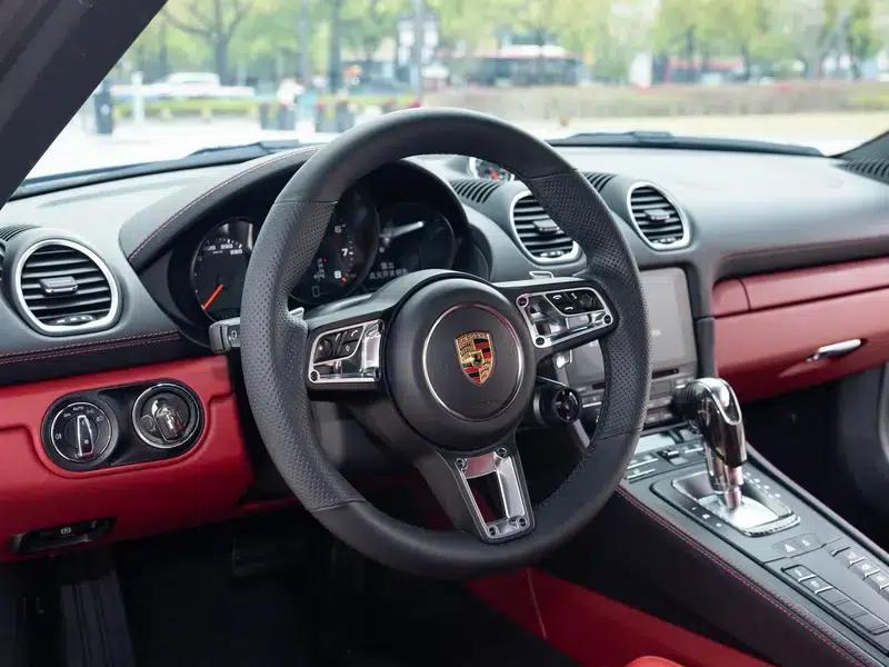 Porsche 718 Cayman 2023 2.0T — миниатюра 15