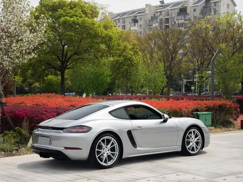 Porsche 718 Cayman 2023 2.0T — миниатюра 6
