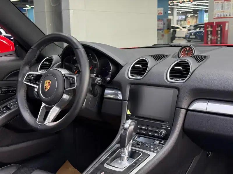 2023 Porsche 718 Boxster 2.0T — миниатюра 8