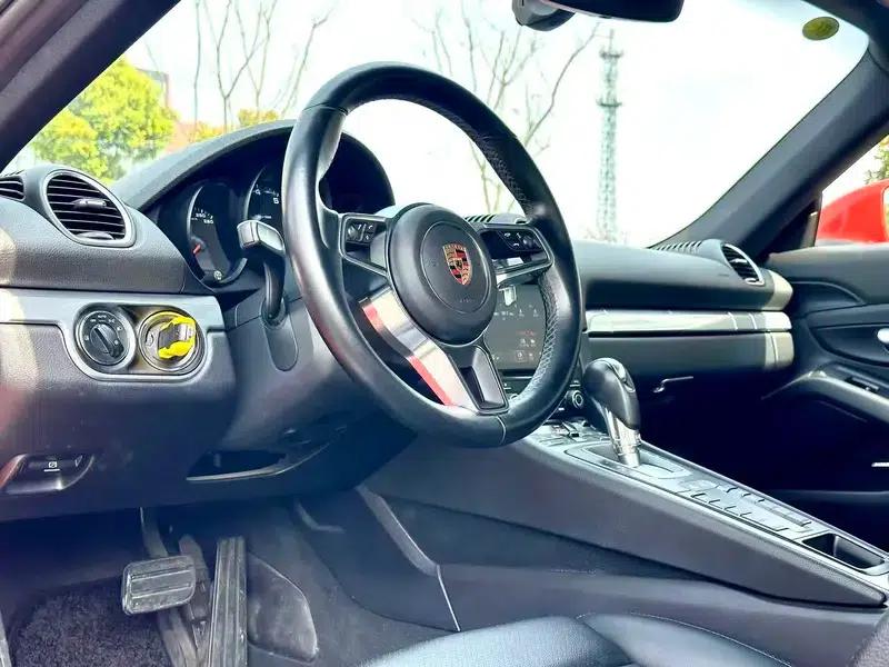 Porsche 718 Cayman 2018 2.0T — миниатюра 13