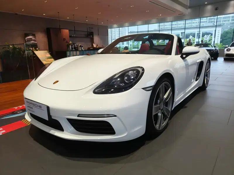 2023 Porsche 718 Boxster 2.0T — миниатюра 1
