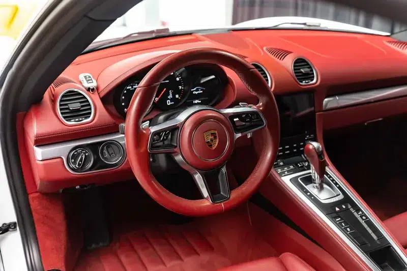Porsche 718 Cayman 2018 2.0T — миниатюра 8