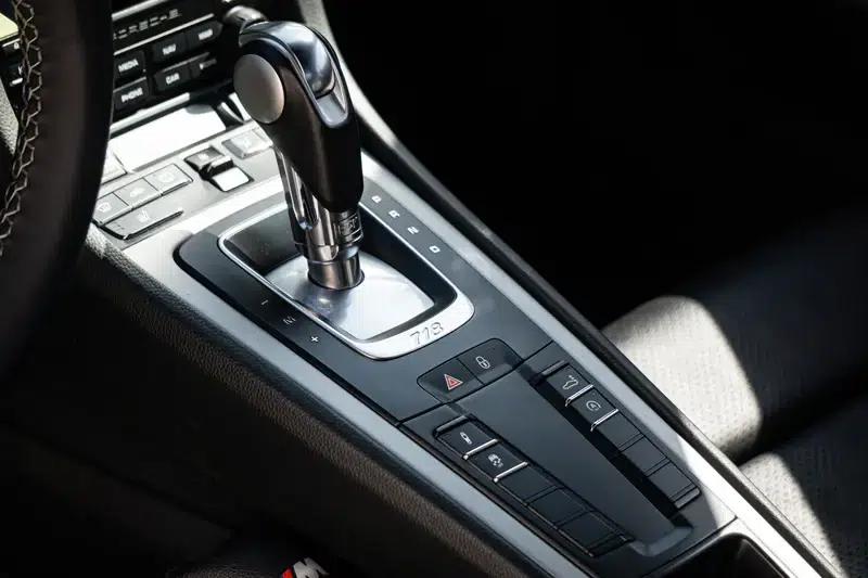 Porsche 718 Cayman 2018 2.0T — миниатюра 17