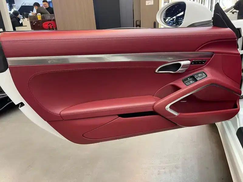 2018 Porsche 718 Boxster 2.0T — миниатюра 17
