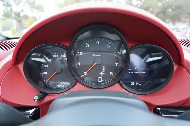 2023 Porsche 718 Boxster T — миниатюра 13
