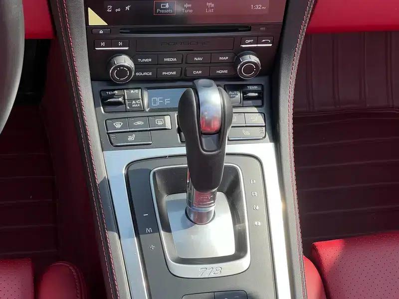 2020 Porsche 718 Boxster 2.0T — миниатюра 17