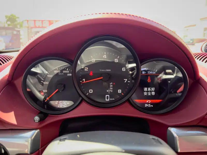 2022 Porsche 718 Boxster 2.0T — миниатюра 16