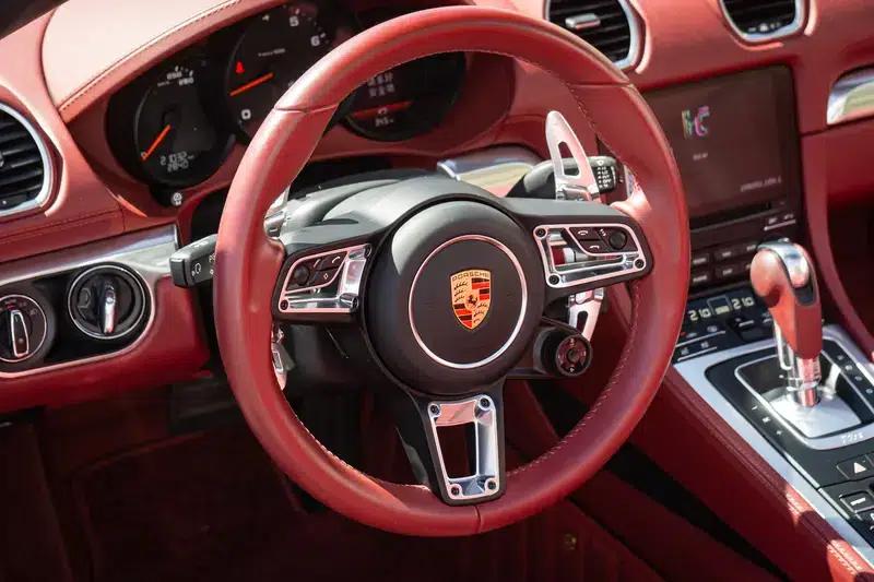 2022 Porsche 718 Boxster 2.0T — миниатюра 17