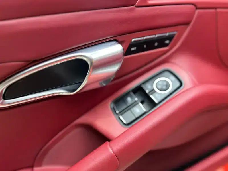 2018 Porsche 718 Boxster 2.0T — миниатюра 16