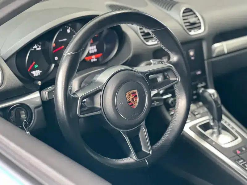 Porsche 718 Cayman 2018 2.0T — миниатюра 26