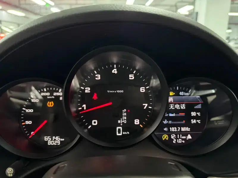 Porsche 718 Cayman 2016 2.0T — миниатюра 12