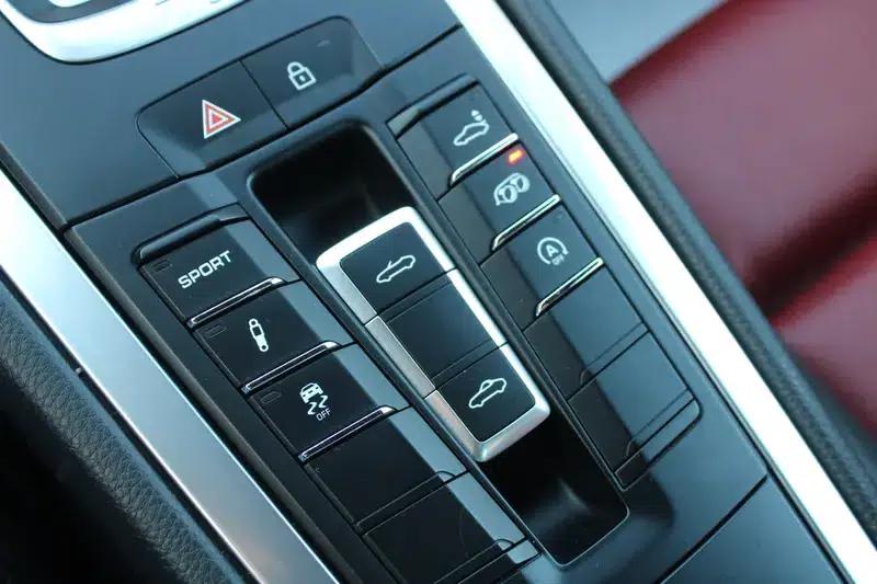 2022 Porsche 718 Boxster 2.0T — миниатюра 15