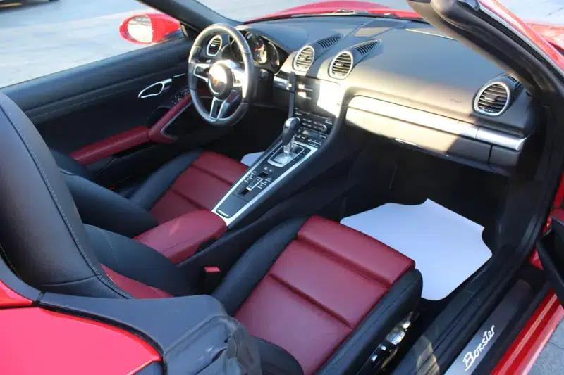 2022 Porsche 718 Boxster 2.0T — миниатюра 16