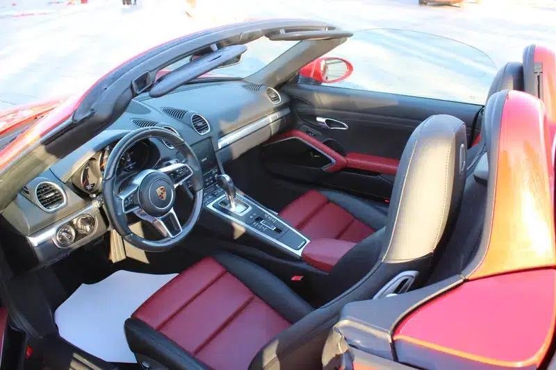 2022 Porsche 718 Boxster 2.0T — миниатюра 17