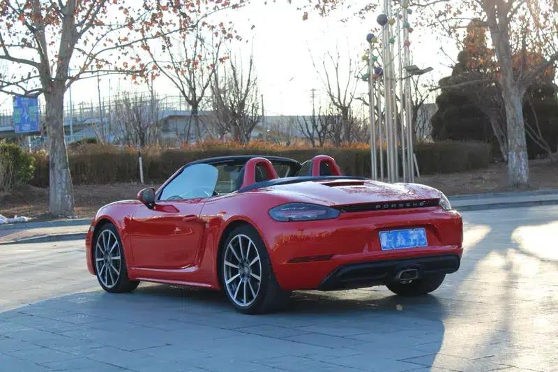 2022 Porsche 718 Boxster 2.0T — миниатюра 4