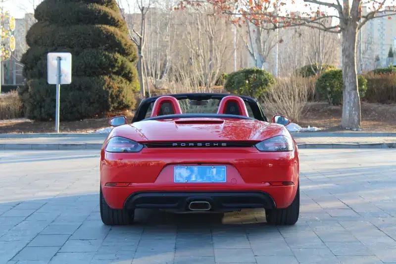 2022 Porsche 718 Boxster 2.0T — миниатюра 5