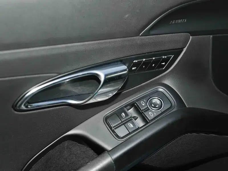 Porsche 718 Cayman 2016 2.0T — миниатюра 12