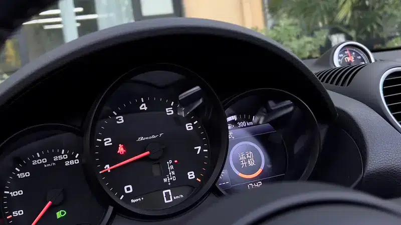 2019 Porsche 718 Boxster T — миниатюра 20