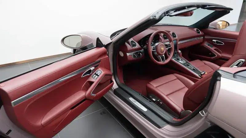 2023 Porsche 718 Boxster 2.0T — миниатюра 17