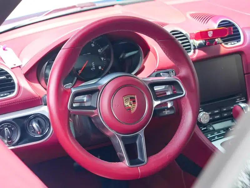 Porsche 718 Cayman 2018 2.0T — миниатюра 8