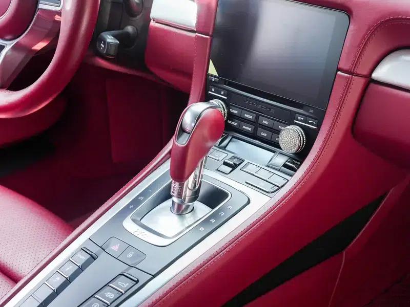Porsche 718 Cayman 2018 2.0T — миниатюра 9
