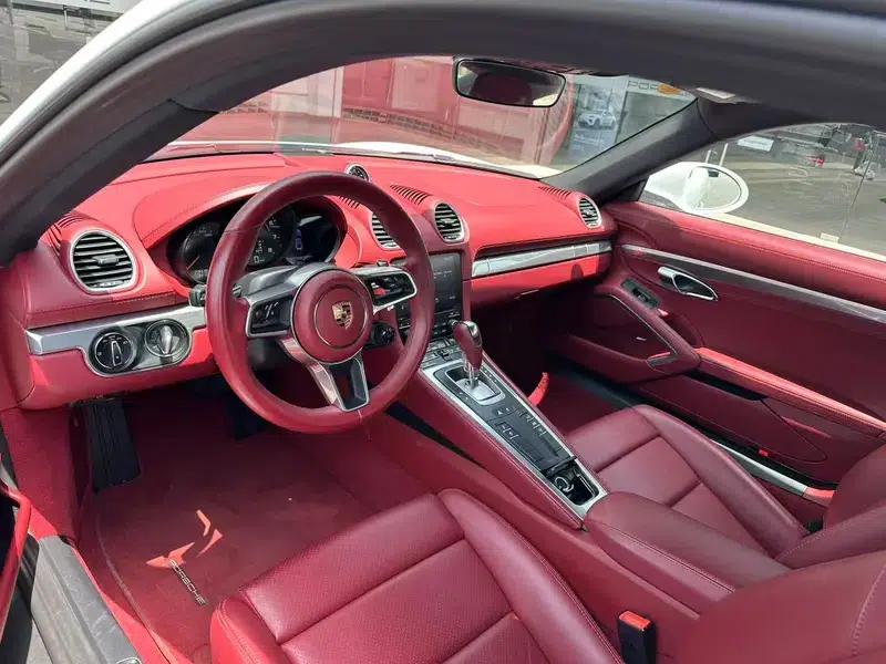 Porsche 718 Cayman 2023 2.0T — миниатюра 8