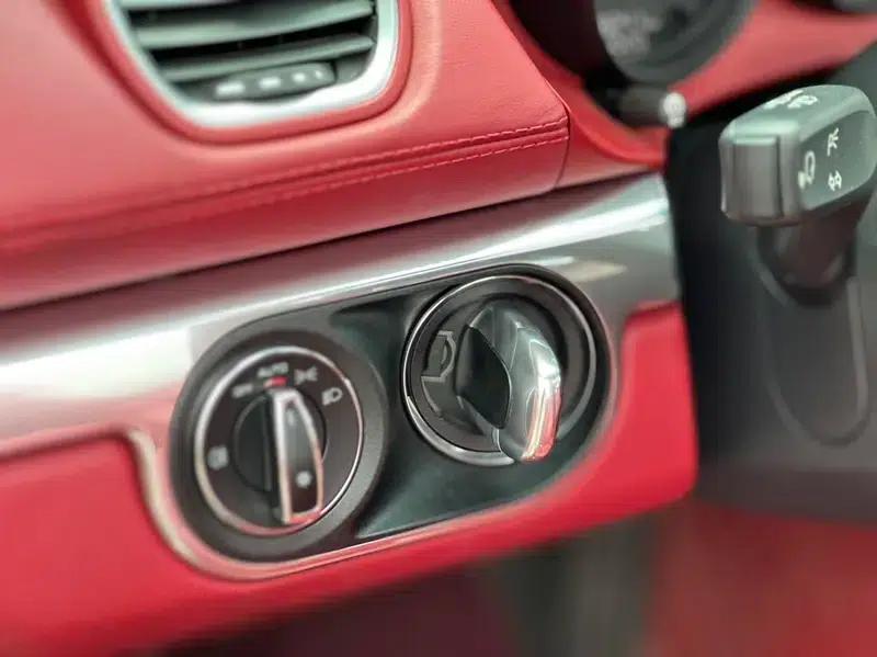 2022 Porsche 718 Boxster 2.0T — миниатюра 12