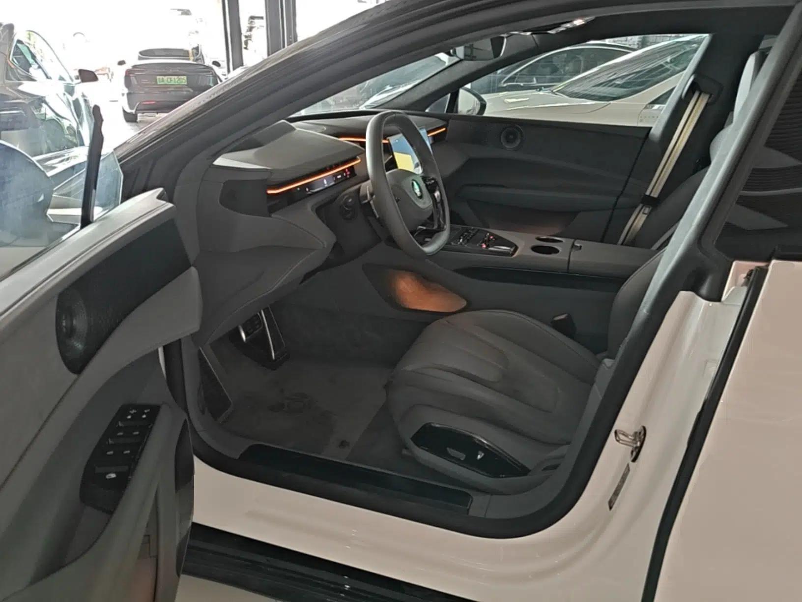 Lotus EMEYA 2024 EMEYA L+ — миниатюра 23