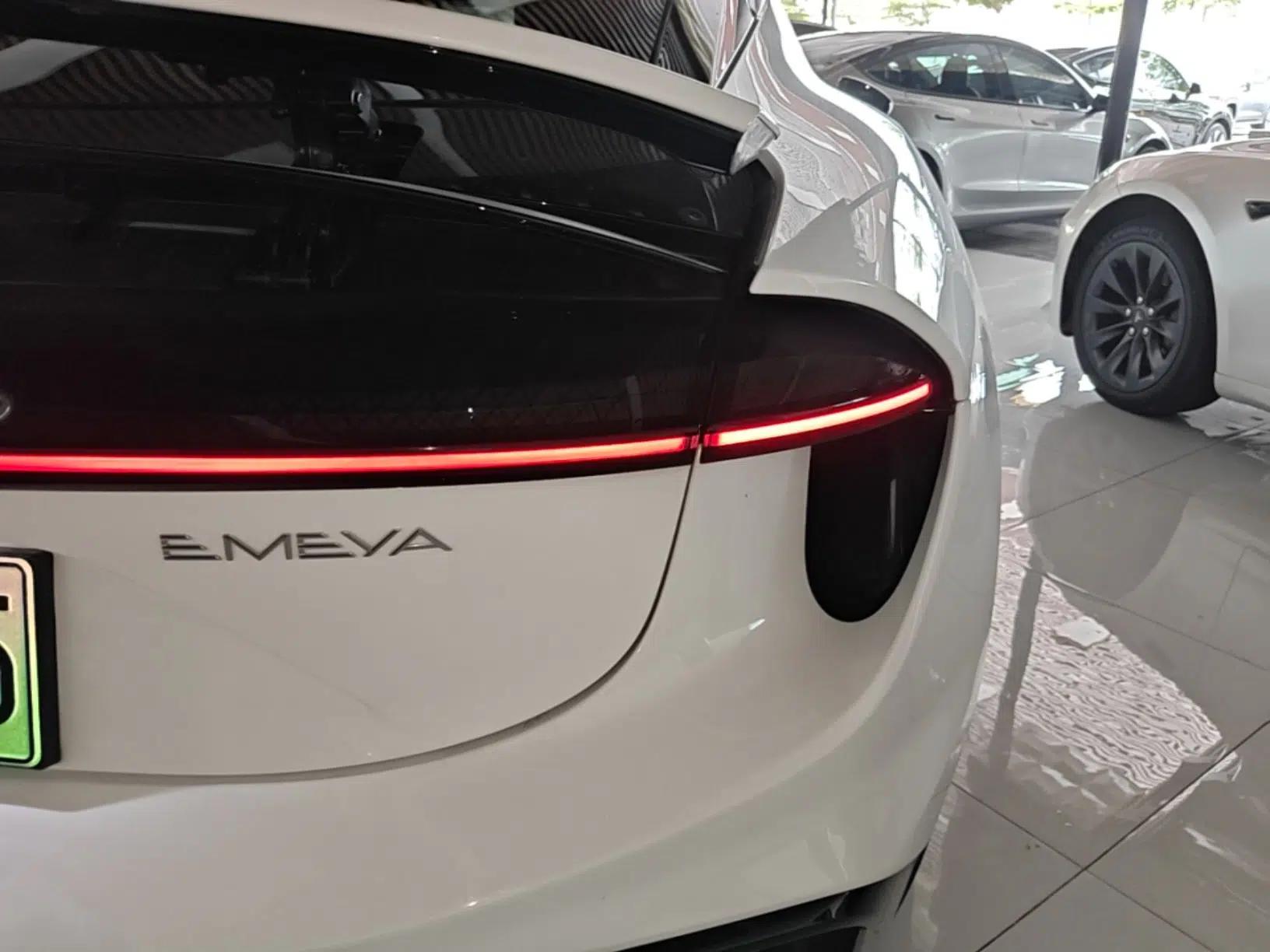 Lotus EMEYA 2024 EMEYA L+ — миниатюра 9